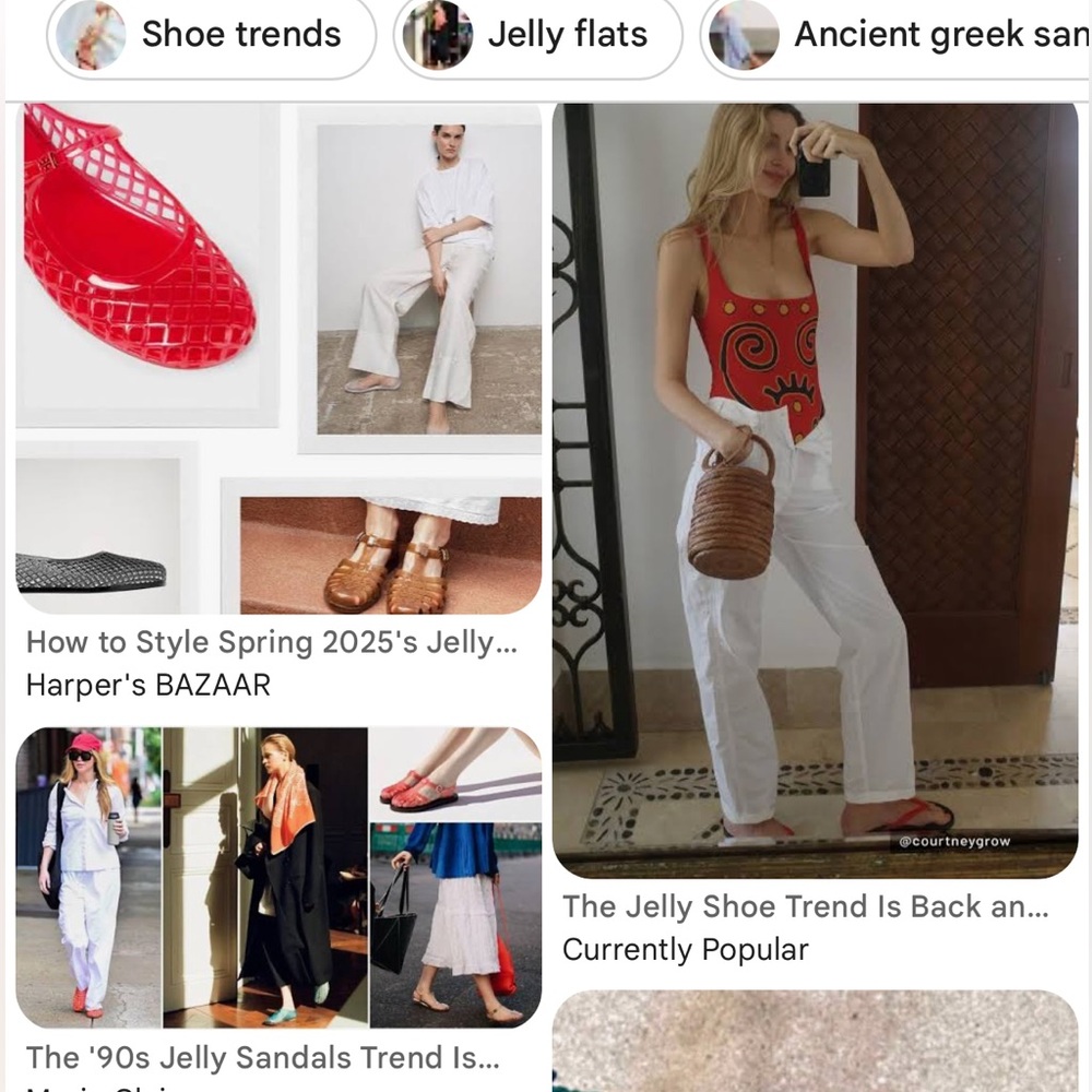 Universal Thread Red and Black thong Sandals - Picture 6 of 7